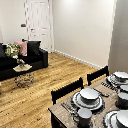 Spacious And Elegant Apartment 버밍엄 외부 사진