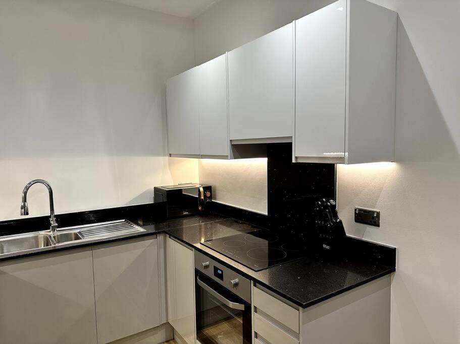Spacious And Elegant Apartment 버밍엄 외부 사진