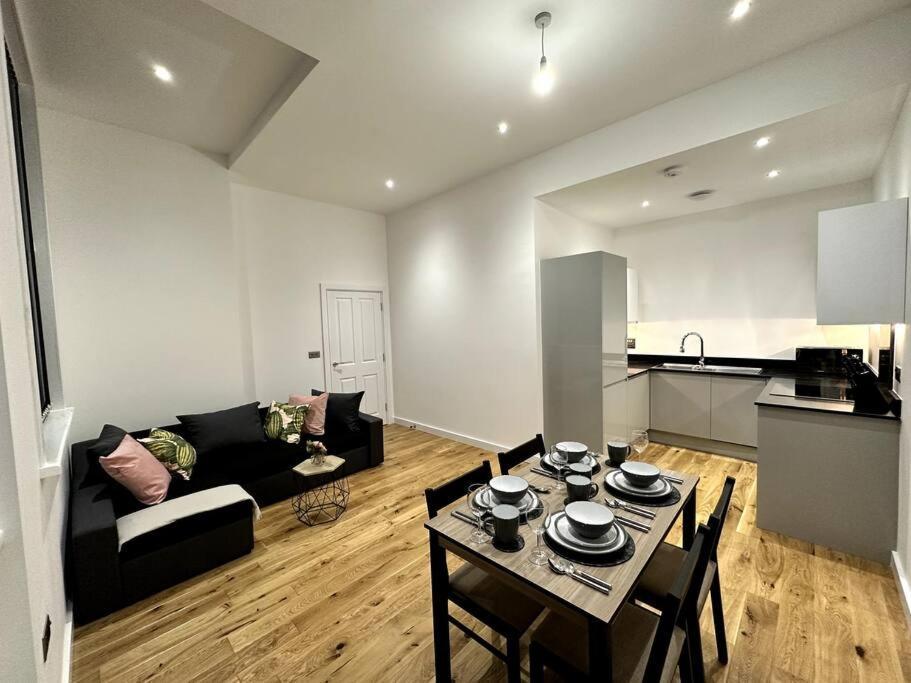 Spacious And Elegant Apartment 버밍엄 외부 사진