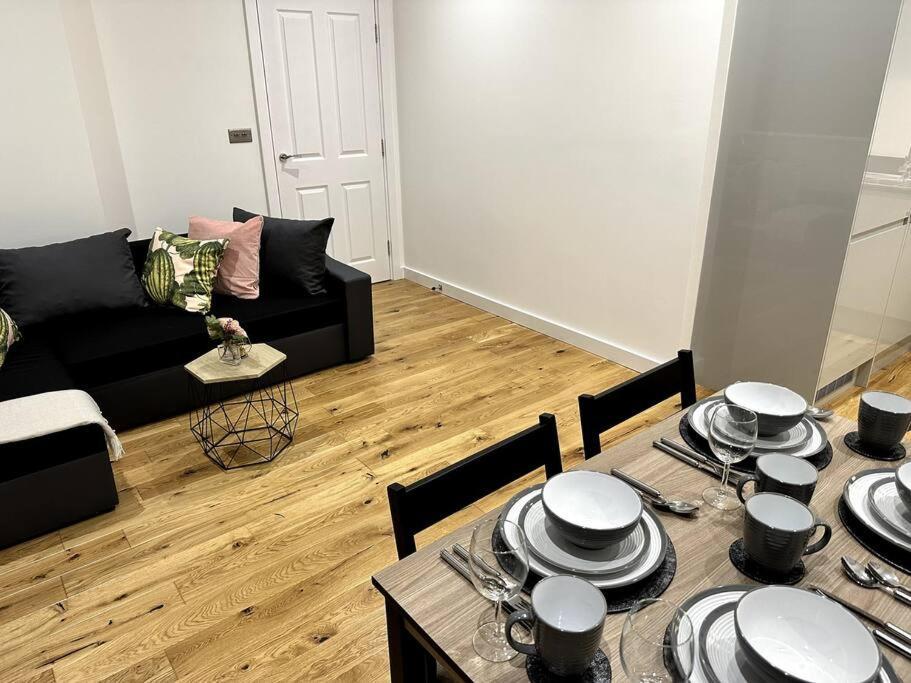 Spacious And Elegant Apartment 버밍엄 외부 사진