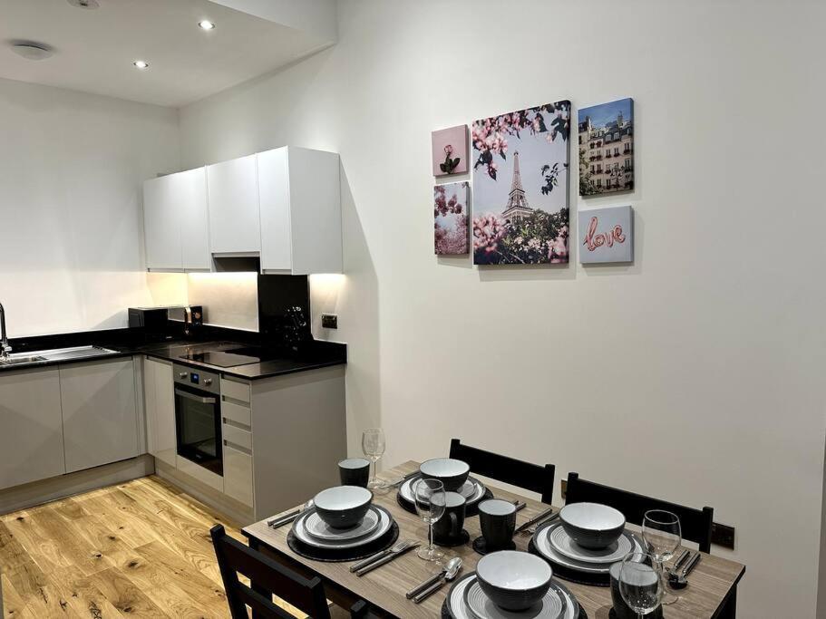 Spacious And Elegant Apartment 버밍엄 외부 사진